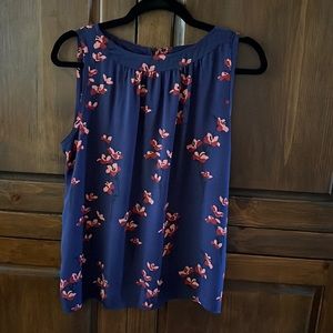 Loft mixed media sleeveless blouse in Small.